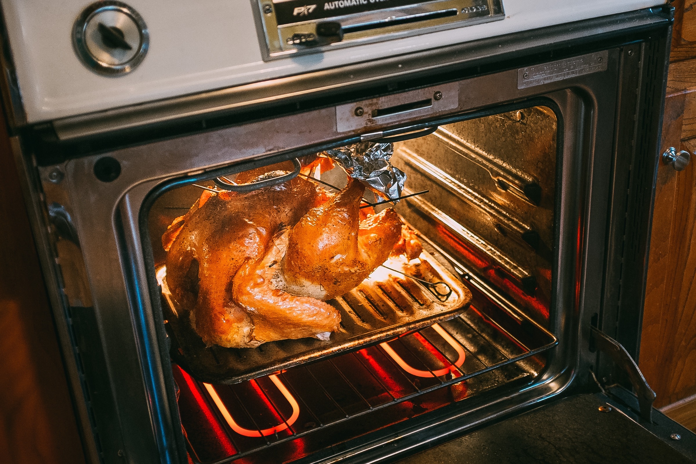 Turkey cooking in oven on thanksgiving; safety tips to avoid electrical hazards
